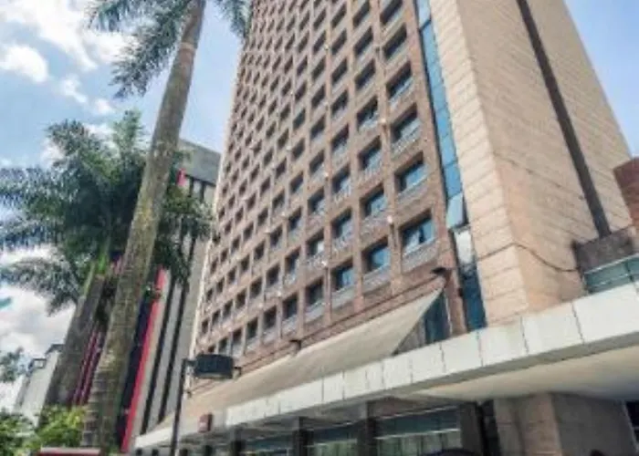 Flat em hotel na Bela Vista R Maestro Cardim