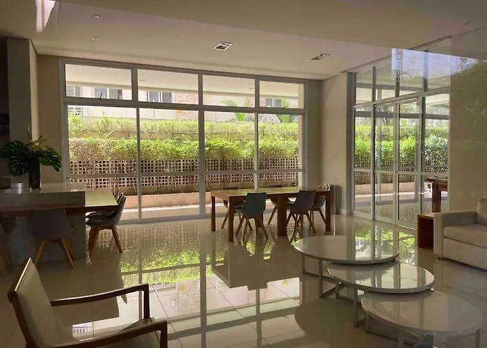 LK1005 Espaçoso Apartamento Com Vista da Vibrante Rua Augusta