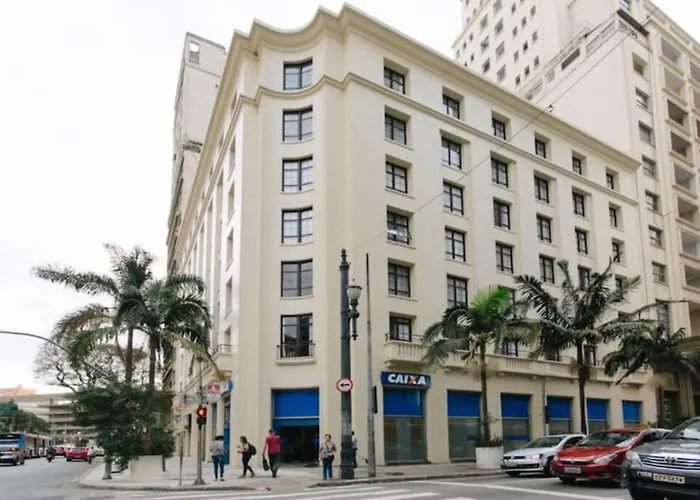 Studio no centro de SP próximo da 25 de Março, Bras, Santa Efigenia e metrô