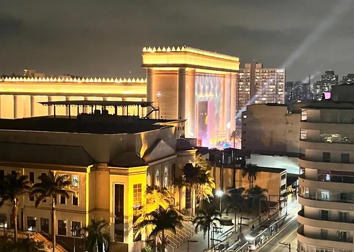 Ap inteiro no Brás com vaga, 12º andar, Templo Salomão, próximo ao metrô Bresser