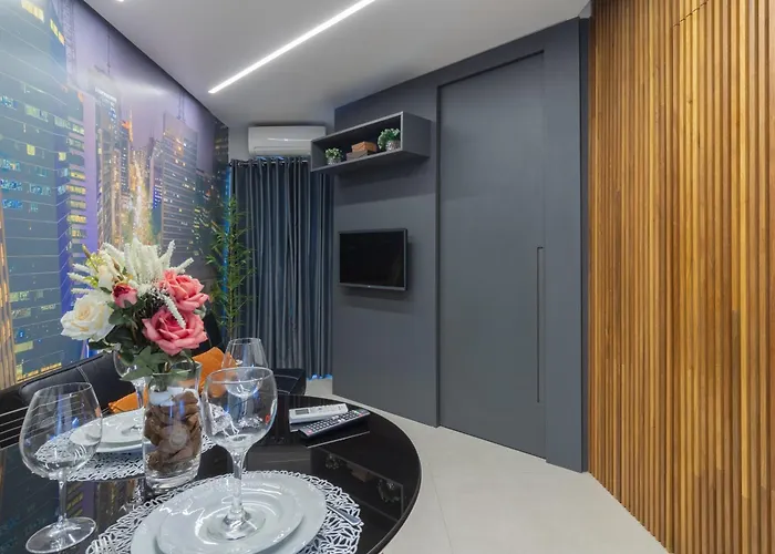 Flat para 3 Pessoas com Garagem, Piscina, academia e Lavanderia