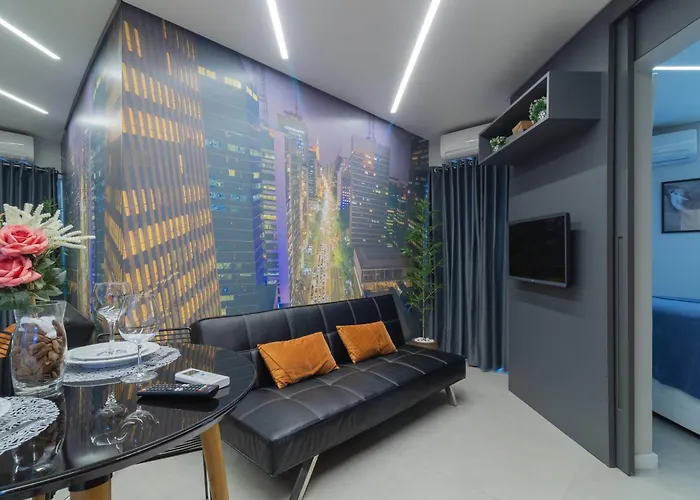 Flat para 3 Pessoas com Garagem, Piscina, academia e Lavanderia