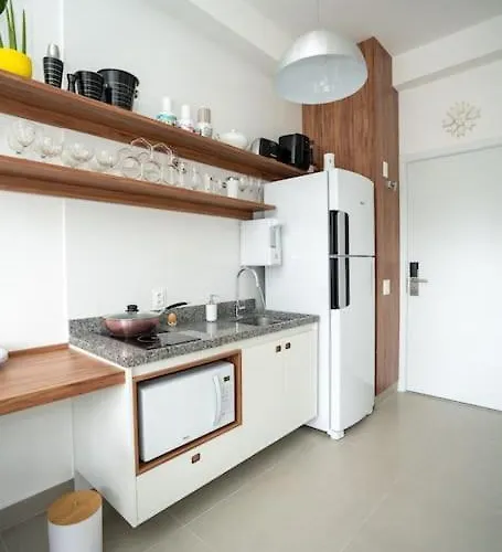 Studio em Pinheiros - 2 Quadras da Faria Lima e Vila Madalena