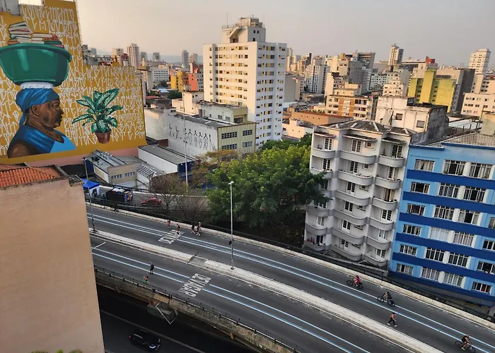 FLAT COMPLETO no METRÔ SANTA CECILIA com PISCINA - SAUNA - GARAGEM São Paulo