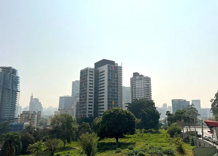 Moralia Butantã - 1 e 2 dorm para até 5 pessoas
