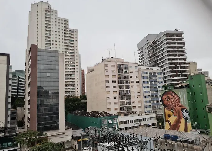 Apto Frei caneca prox Av Paulista