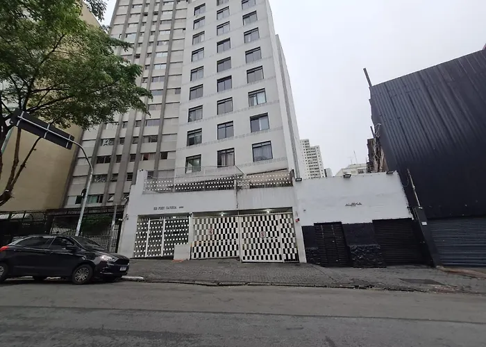 Apto Frei caneca prox Av Paulista