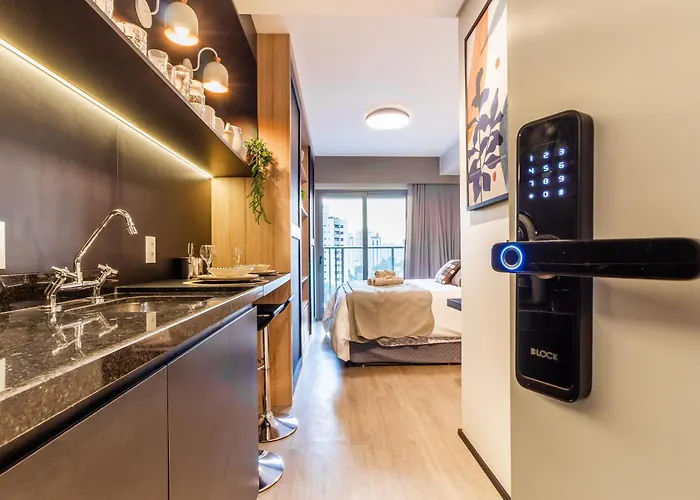 Studios no melhor ponto de Moema Garagem lazer e Metrô perto WIFI grátis