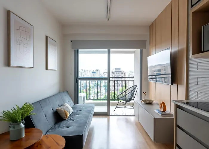 Apartamento com Varanda - Moema