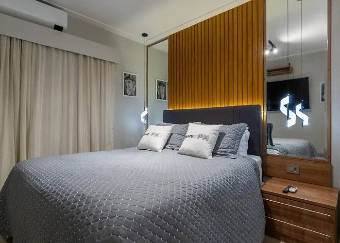 Flat com banheira na Vila Olímpia - SP