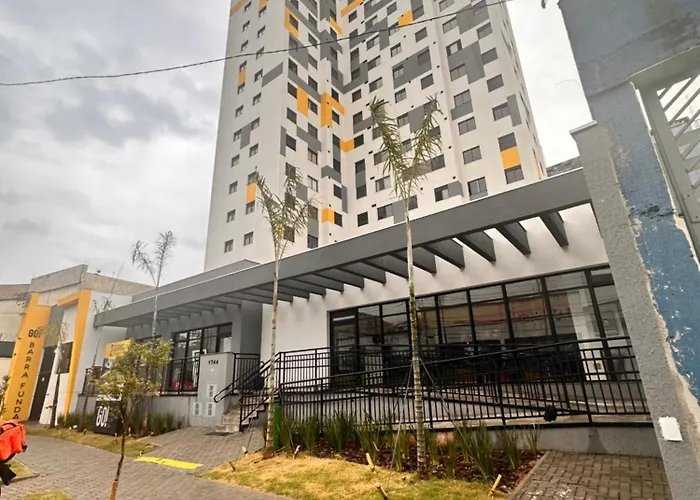 Apto próximo terminal Barra Funda, Allianz e Fórum