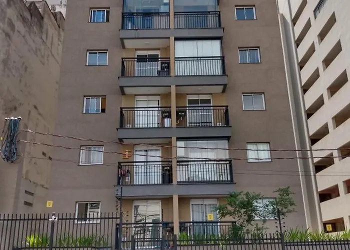 Studio Descolado na Liberdade - Prédio com piscina