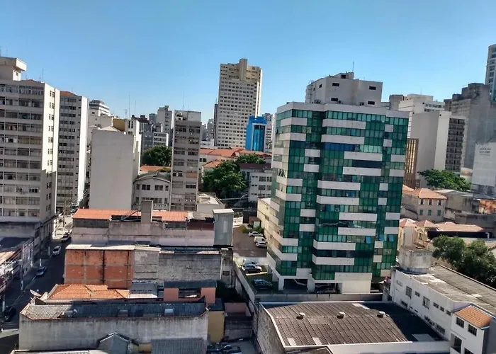 Studio Descolado na Liberdade - Prédio com piscina