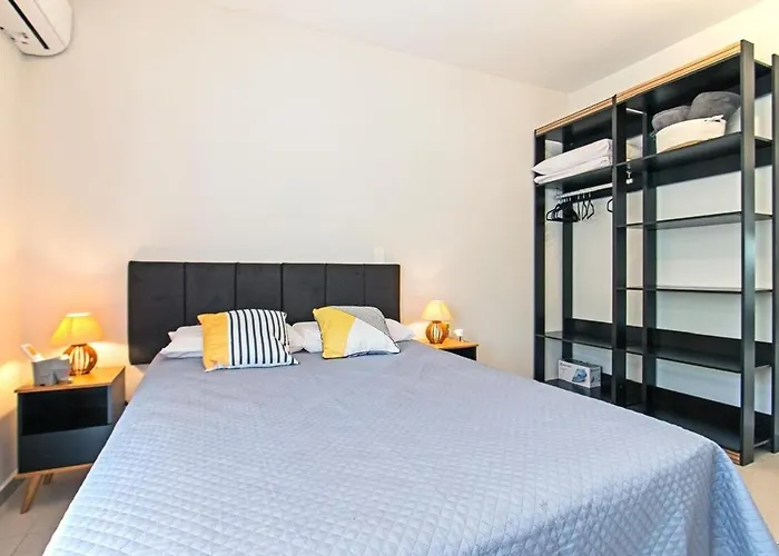 Apartamento aconchegante com 1 vaga - Próx CGH, Consulado, Transamérica, Autódromo, Vibra São Paulo