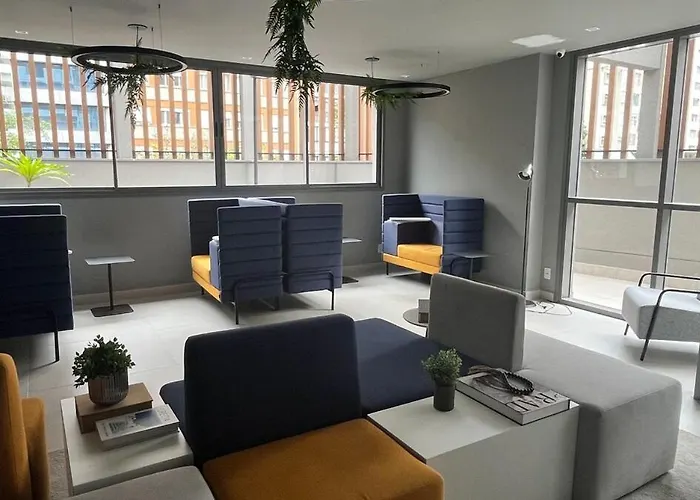Studio confortável com varanda, próximo ao metro e a Av Paulista - com locker pago para malas São Paulo