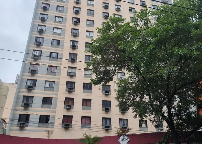 Apto completo, totalmente equipado, com um quarto - sem garagem - não são permitidas visitas São Paulo