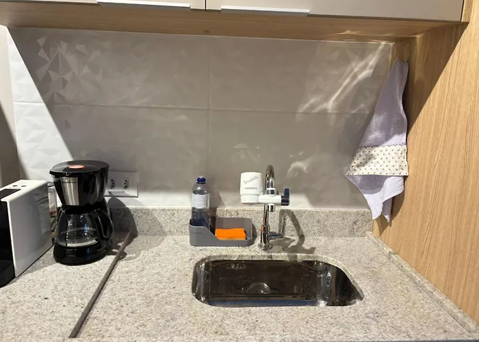 Studio novo e equipado próximo ao metrô e Consulado Americano