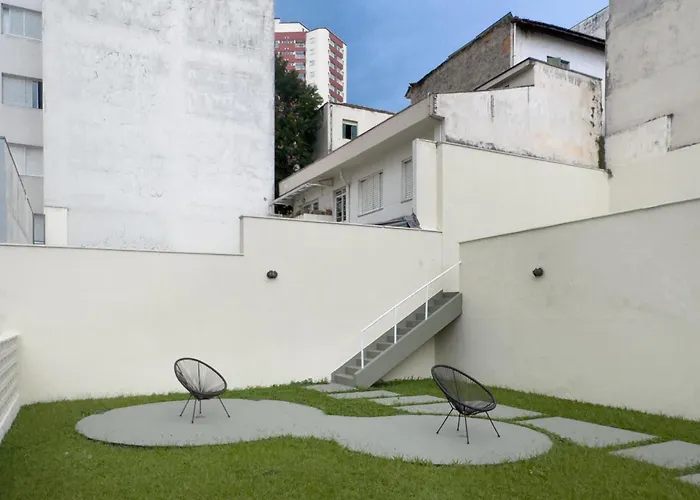 PE0043 - Recem reformado 2 dorms piscina 2vagas garagem ao lado do Allianz Parque