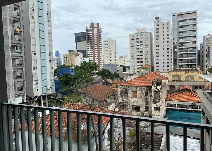 Studio em Pinheiros a uma quadra da Faria Lima