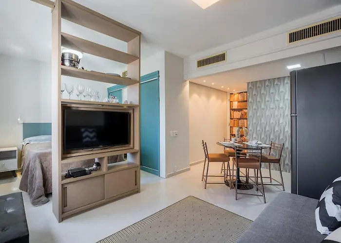 Flat Moderno e reformado no Jardins