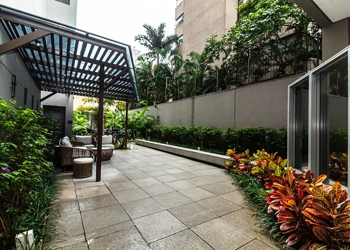 Studio com ótima localização em Moema São Paulo
