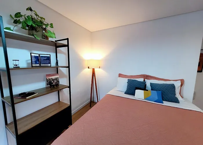 Apartamento charmoso em Pinheiros 250 metros da Estação Oscar Freire Hospital das Clínicas NUBANK INCOR PAULISTA