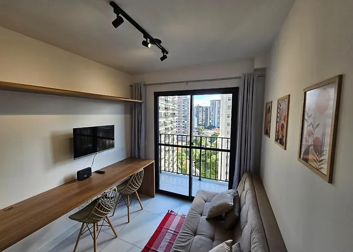 Apartamento em Pinheiros - 500m do Metrô Faria Lima