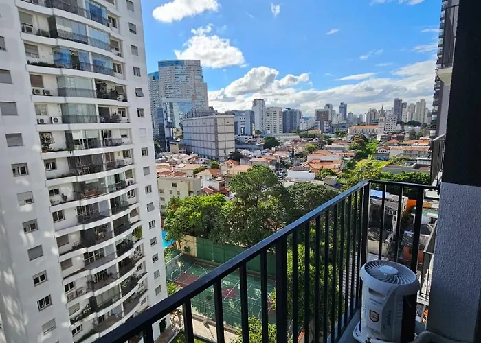 Apartamento em Pinheiros - 500m do Metrô Faria Lima São Paulo