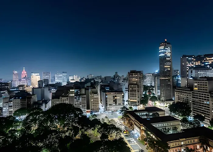 BHaus Setin Nova Republica - Vista Incrível da Praça e Skyline 16o andar - Academia - Piscina - Lavanderia - Em frente ao metrô - SR8