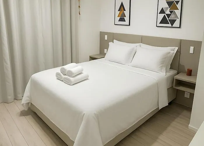 MV 126A Gracioso Apartamento Em Frente Ao Metrô Brás! - Rua Coronel Mursa, 56 - Brás