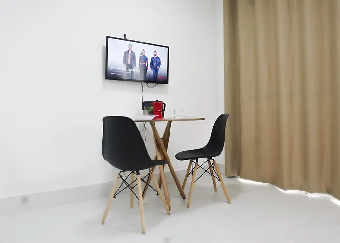 Studio Moderno com Garagem - 5min da 25 de março