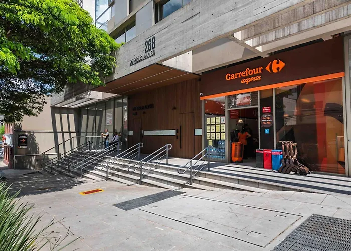 BHaus Jardins VN Melo Alves - Studio Premium com Varanda e Vista Incrível 16o andar - Oscar Freire 200m - Academia - Lavanderia - Vaga de Garagem - Metrô 300m - Acomoda 2 pessoas - ma64