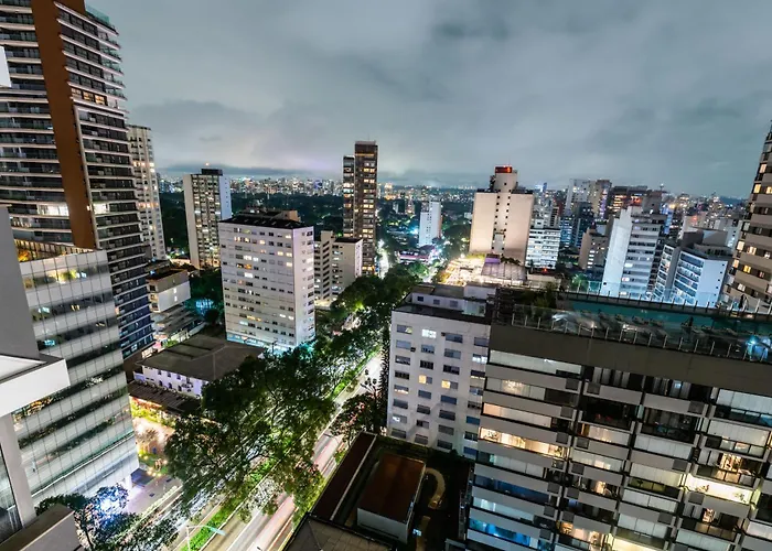BHaus VN Oscar Freire - Studio compacto 20m2 Silencioso com Varanda - Vista Jardins 17o andar - Coworking - Locker - Minimercado - Academia - Lavanderia - Ao lado do Metrô - Estacionamento pago no prédio - OF8