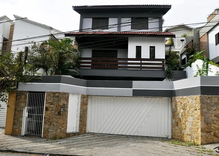 Sergio Gomes A Casa Que Hospeda