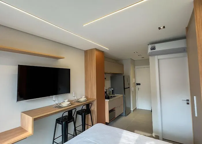 Lindo Studio Próximo Metrô e Shopping Ibirapuera