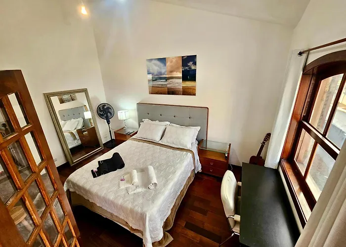 Quartos Aconchegantes em Casa Gigante no meio do Brooklin