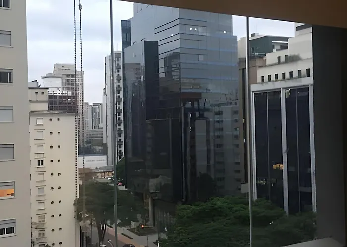 Studio em prédio novo e moderno - Moema