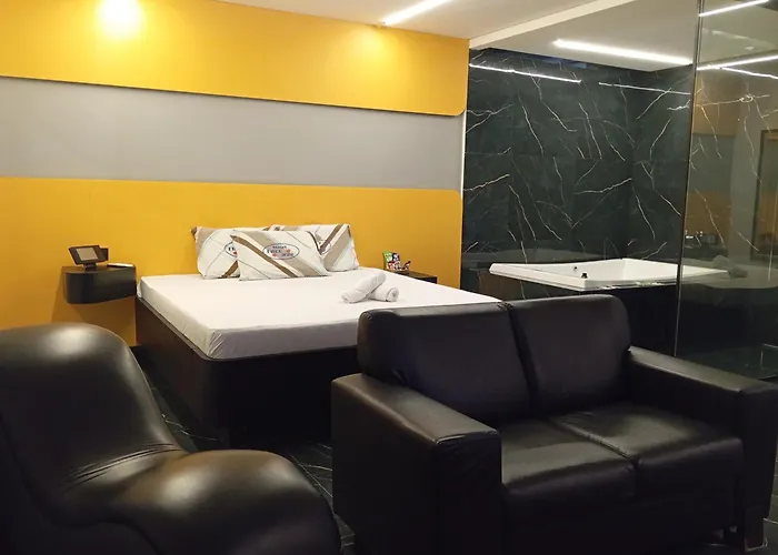 Free Way Motel (Adults Only)