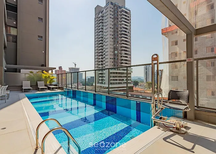HMO - Estúdios completos em prédio c/ piscina