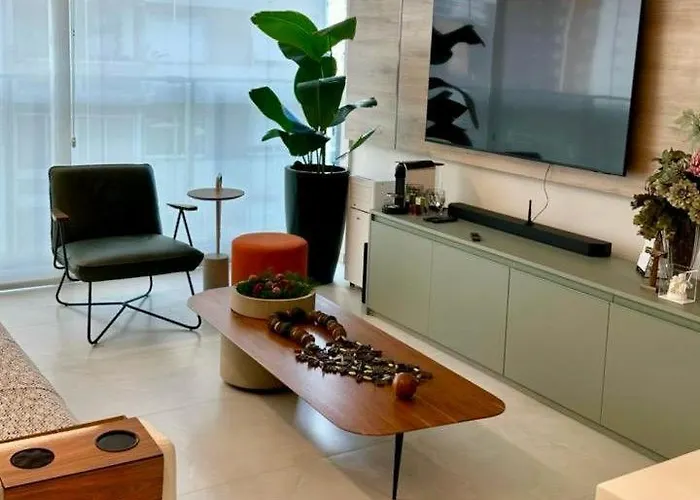 Lindo apartamento de 2 quartos no coração do Jardins