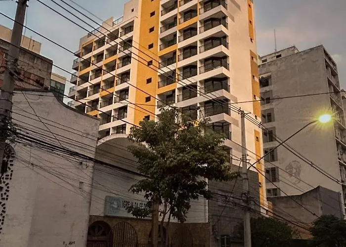 47NV Studio Liberdade SP 300 mts Metro Japão, acomoda até 03 pessoas