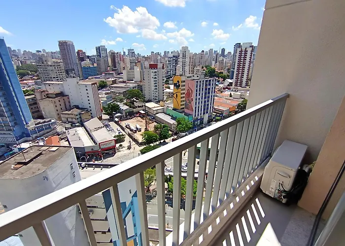APTO INTEIRO NA FARIA LIMA - PINHEIROS - 30M METRO - CHECK IN por BIOMETRIA FACIAL