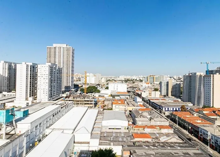 Familia Apartamento no Brás com Piscina/Metrô Brás