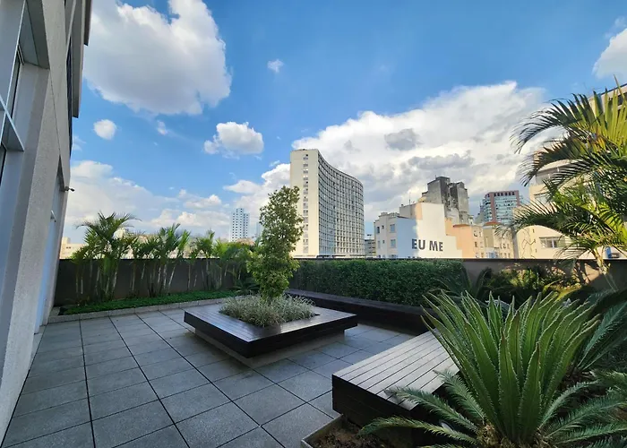 Apartamento com VISTA - PISCINA - SAUNA - GARAGEM - SANTA CECILIA