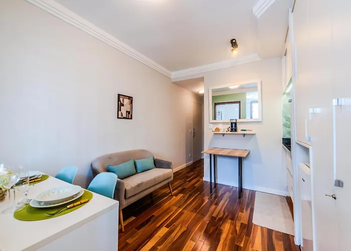 BHaus Jardins Poeta - Apartamento Premium - Próximo à Oscar Freire e Paulista - Academia - Mini Mercado - Piscina - Serviço de Arrumação e Bagagem - Recepção 24h - Vaga de Garagem - P91