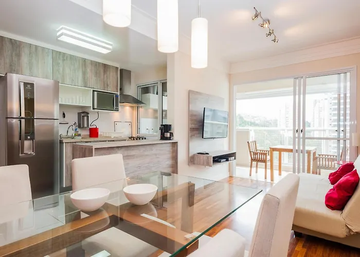 BHaus Morumbi IN Jardim Sul - Apartamento 50m2 com Varanda e Linda Vista 19o andar - Academia - Piscina - Lavanderia - Próximo ao Shopping Jardim Sul - Vaga de Garagem - Acomoda 2 adultos e 1 criança - in4
