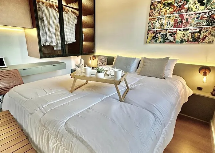 Moema URBAN Heaven - Piscina - Prox Metro - Prox Sh Ibirapuera - Cama Queen - Internet 500mbps - Ar cond - Cozinha completa - Academia - Churrasqueira