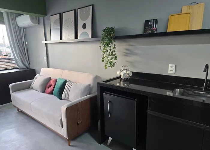 Studio moderno e com vista no Brooklin