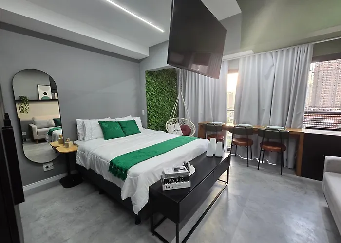 Studio moderno e com vista no Brooklin