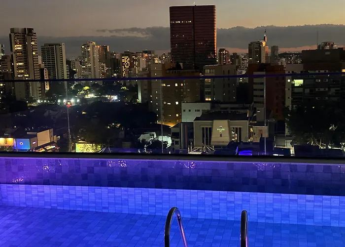 Studio no coração da Vila Madalena Rua Fradique Coutinho 1158